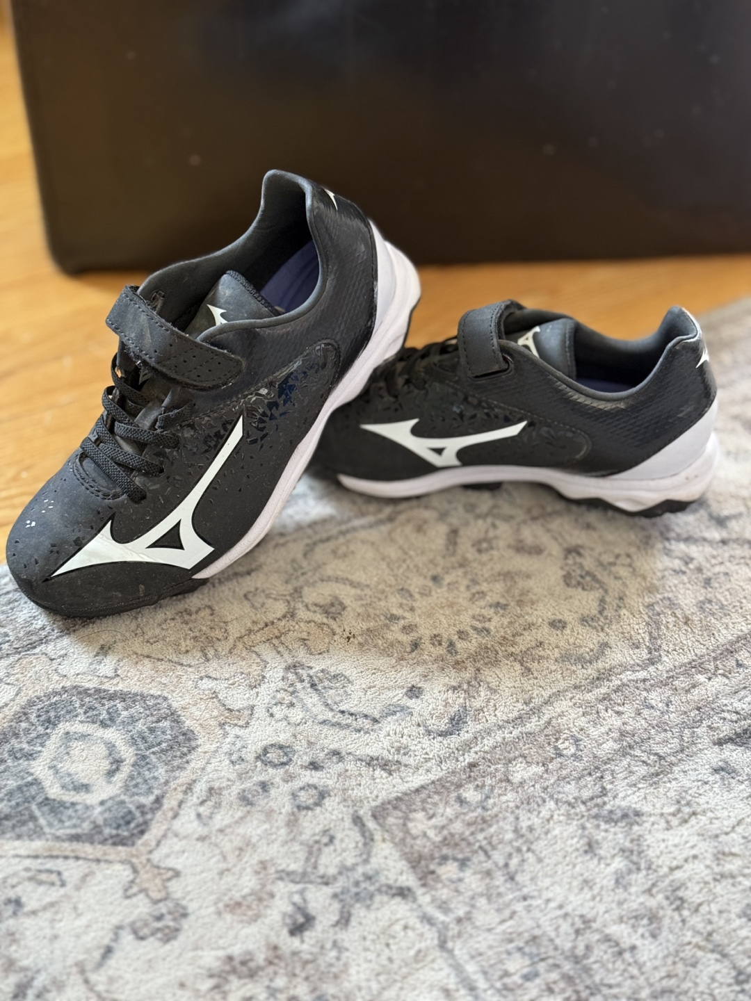 Mizuno Kids' Baseball Cleats - Size 1.5 US