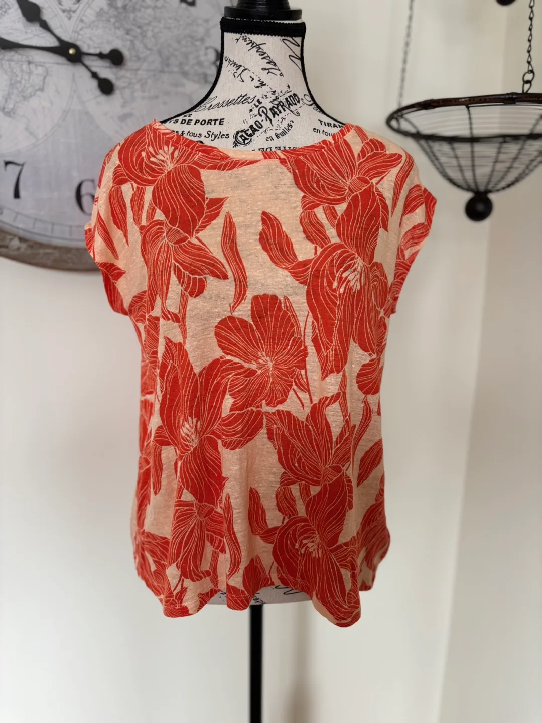 Tahari 100% Linen Orange Floral Top, Size L image indicator(6)