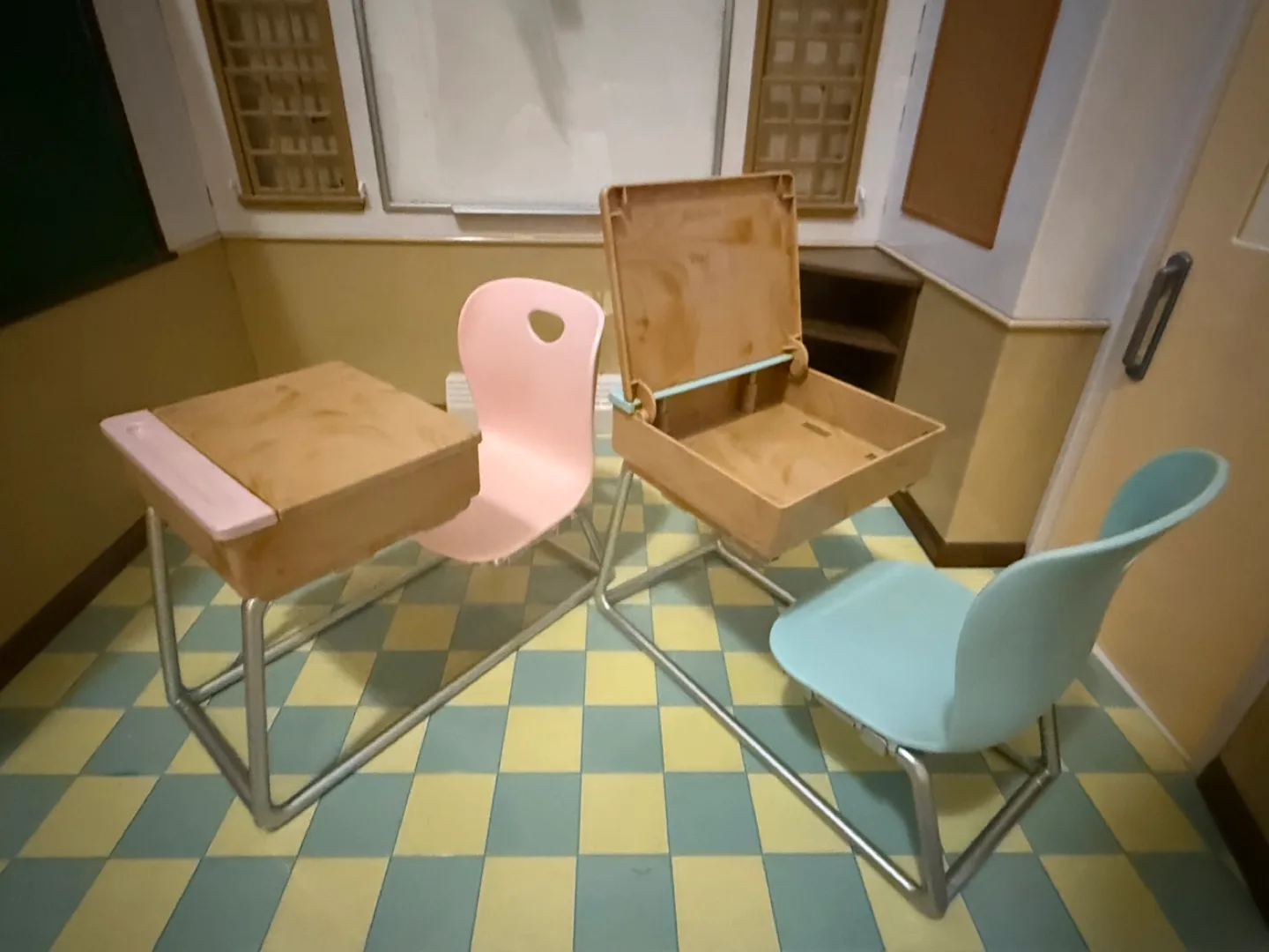 My Generation School House with accessories image indicator(5)