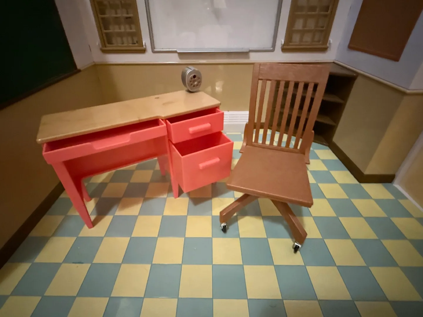 My Generation School House with accessories image indicator(6)