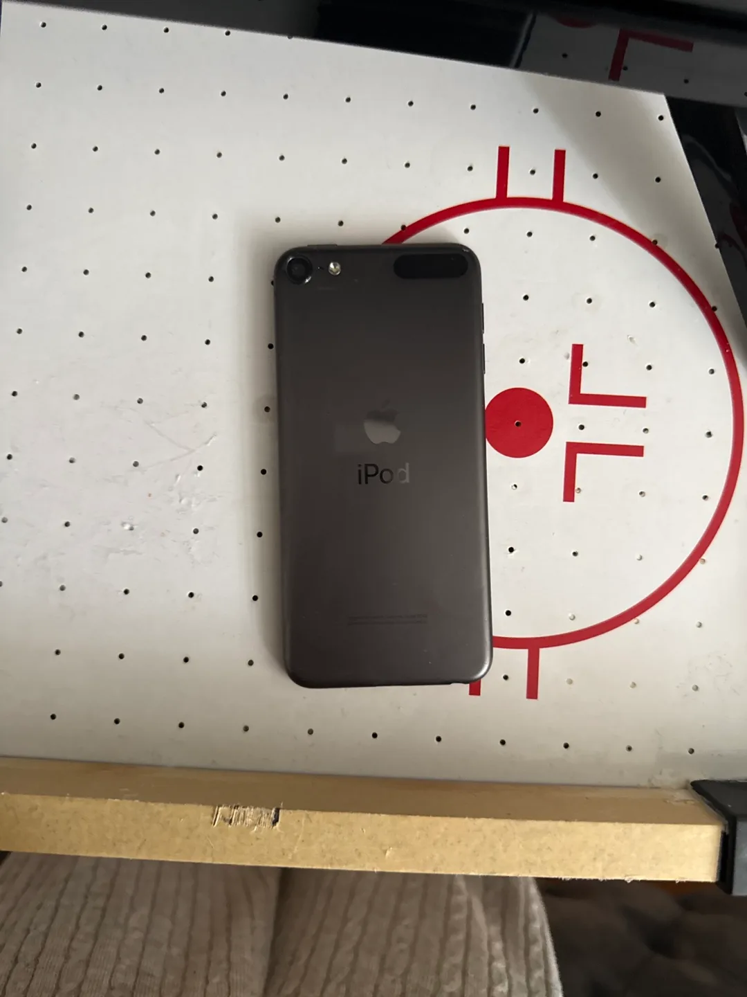 iPod Touch 5th Generation - Space Grey image indicator(2)