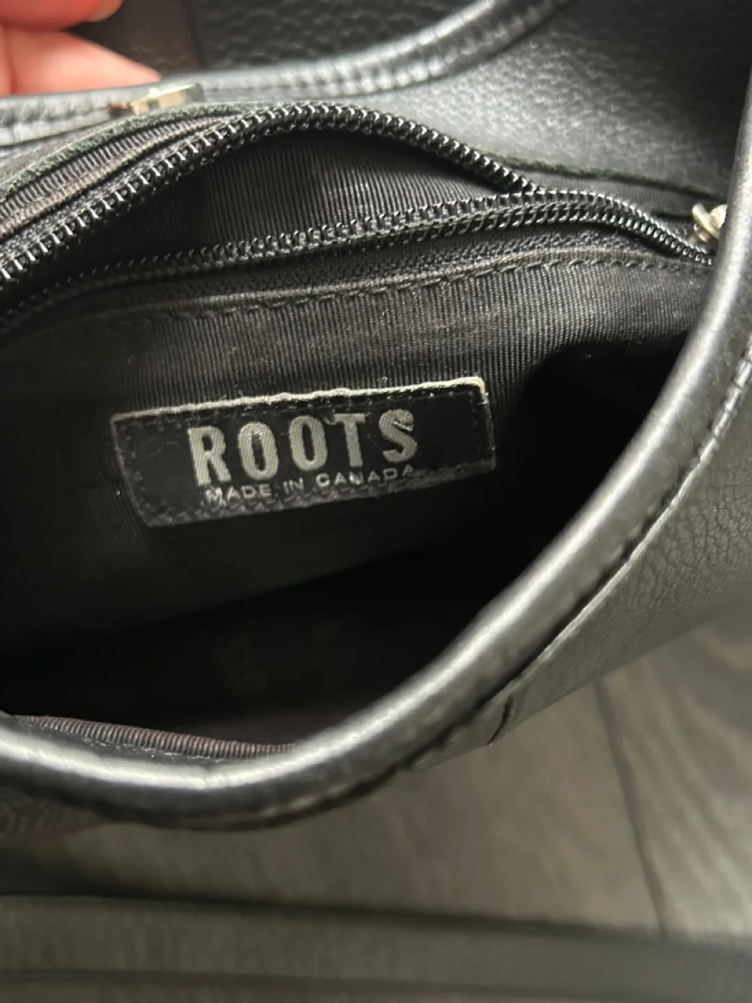 Roots Leather Crossbody Bag image indicator(2)