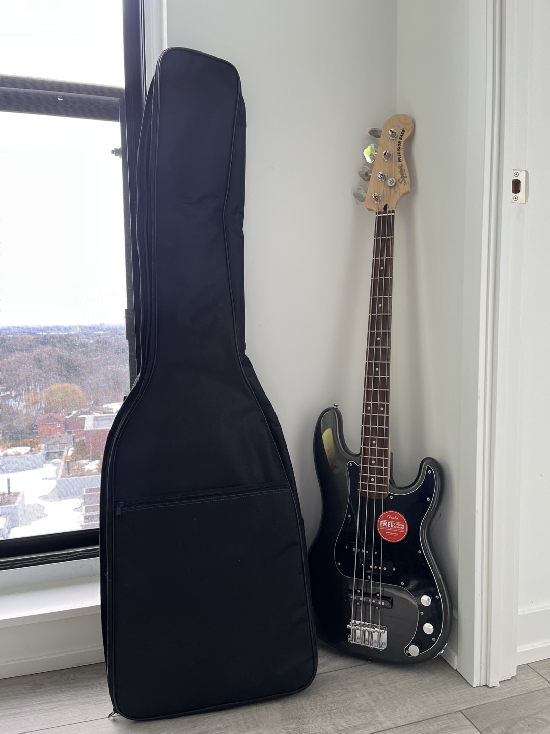 Squier Affinity Precision Bass - Gun Metal Silver