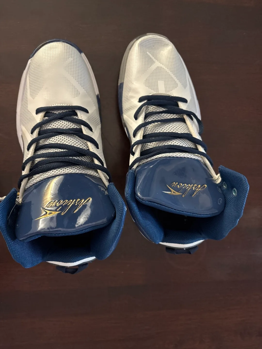 Ashion Men's Basketball Shoes - Size 40 image indicator(2)