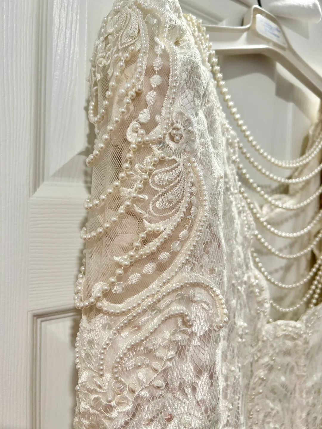 Stunning Designer Wedding Gown/Detachable Train image indicator(8)