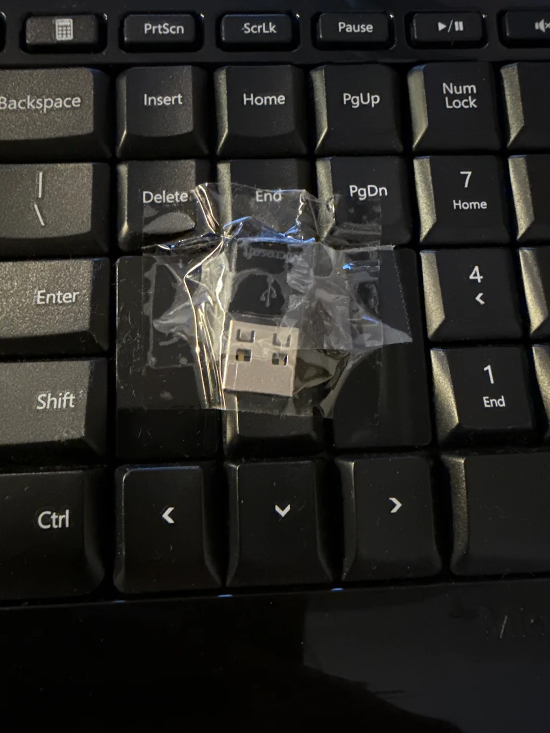 Microsoft Wireless Keyboard 850 and Mouse Combo image indicator(2)