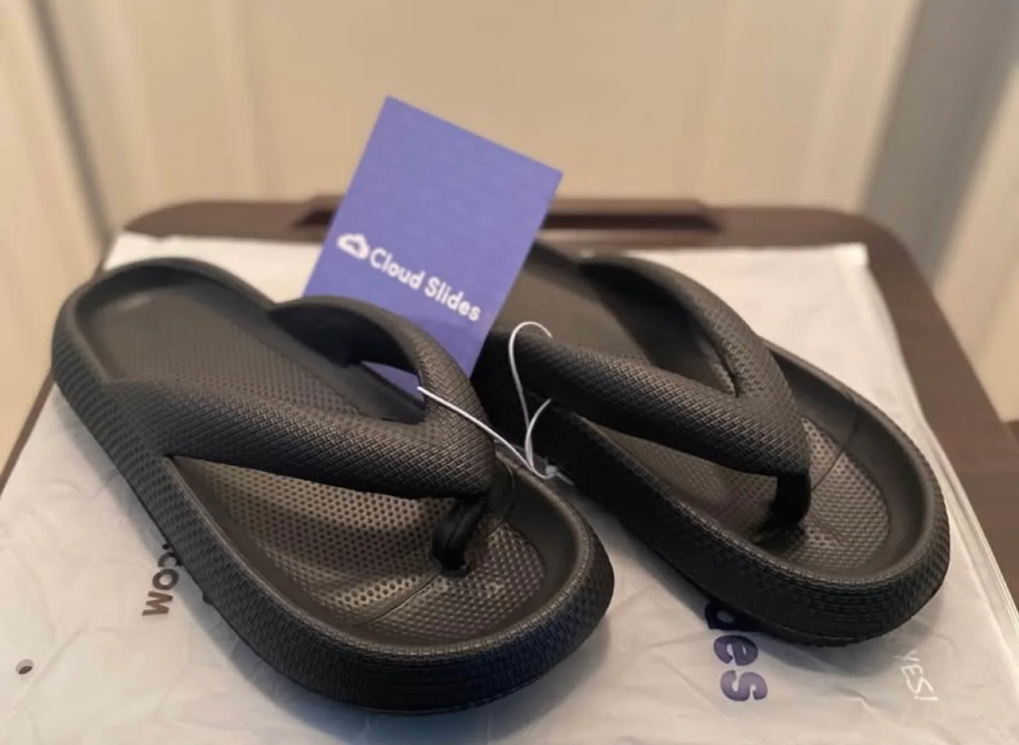 Cloud Slides Black Flip Flops thumbnail