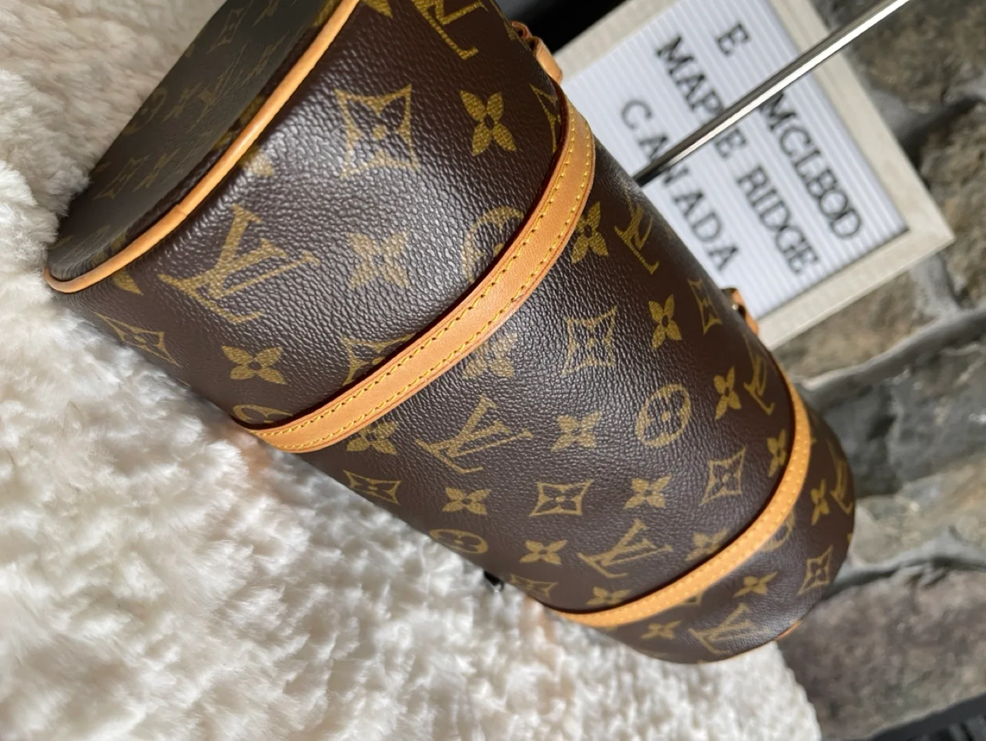 Authentic Louis Vuitton Papillon Handbag image indicator(5)