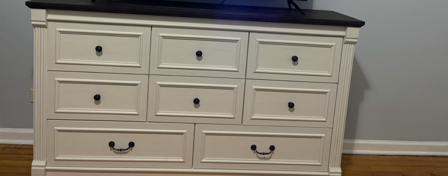 White 8-Drawer Dresser with Dark Top