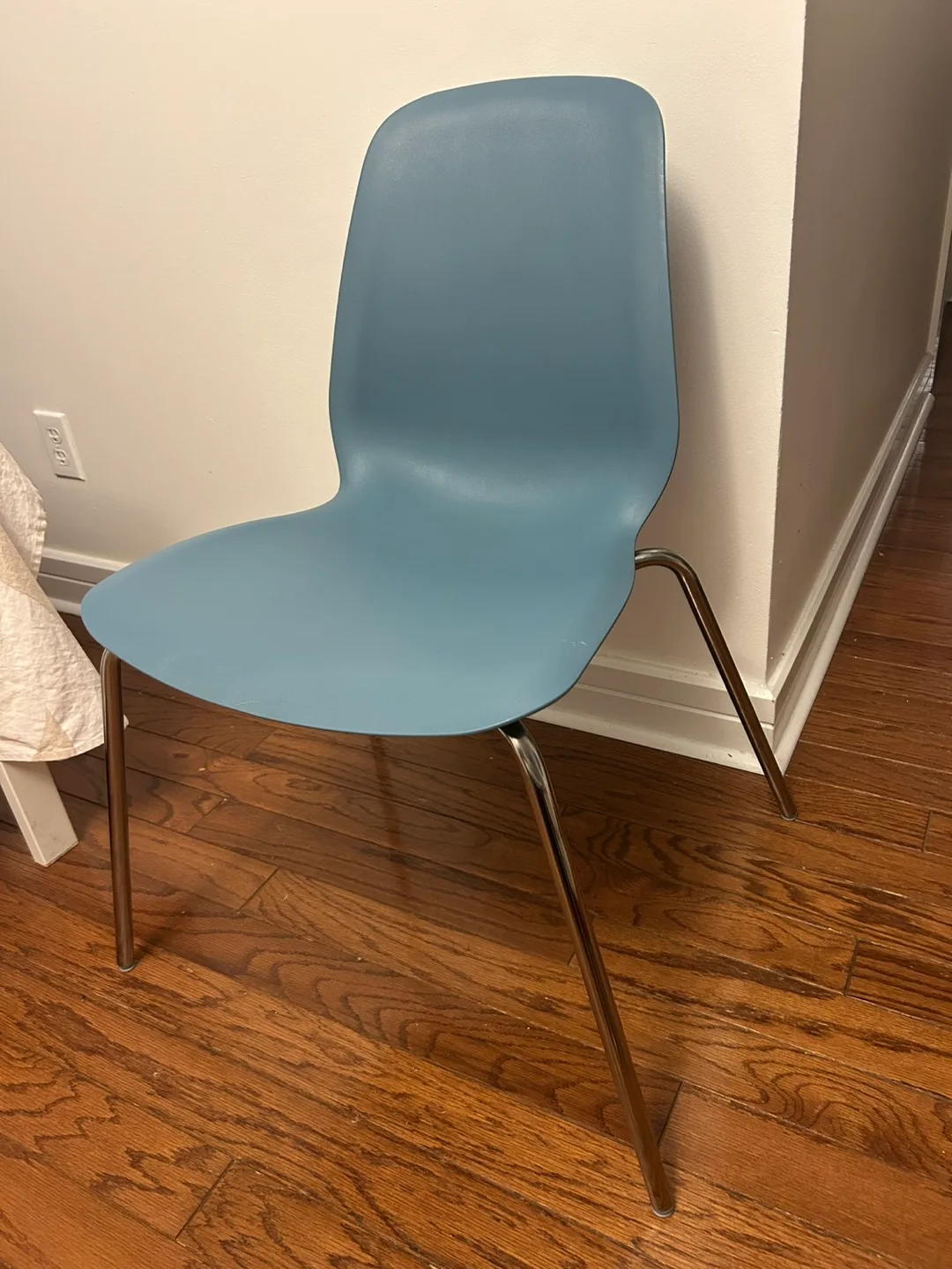 Blue Plastic Chair with Chrome Legs image indicator(2)