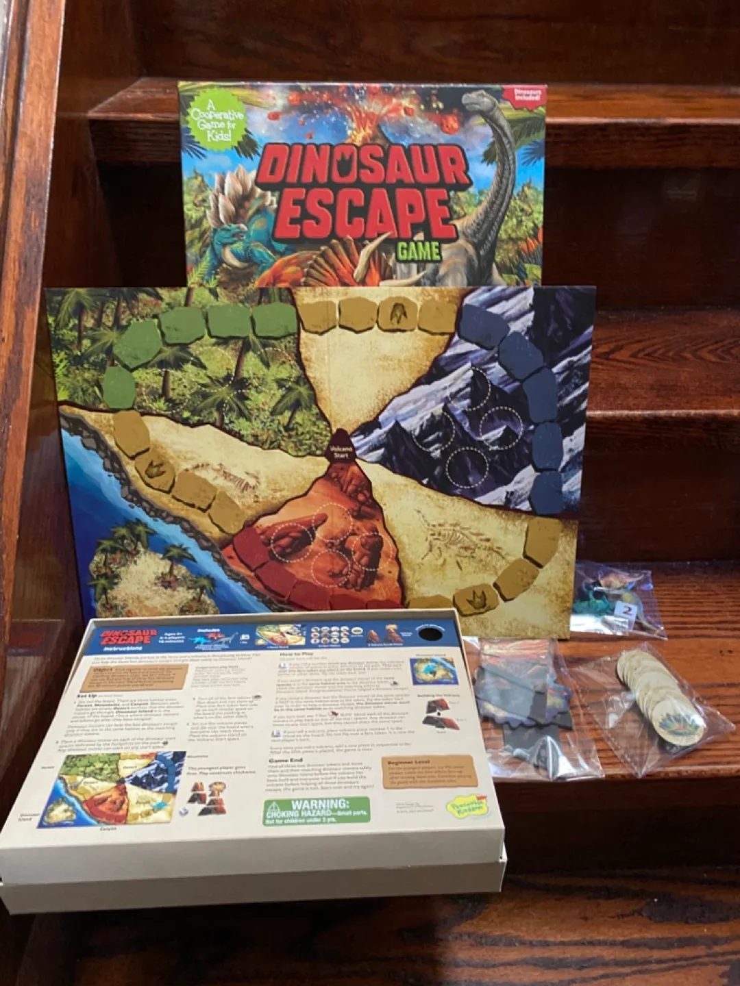 Peaceable Kingdom Dinosaur Escape Cooperative Game image indicator(8)