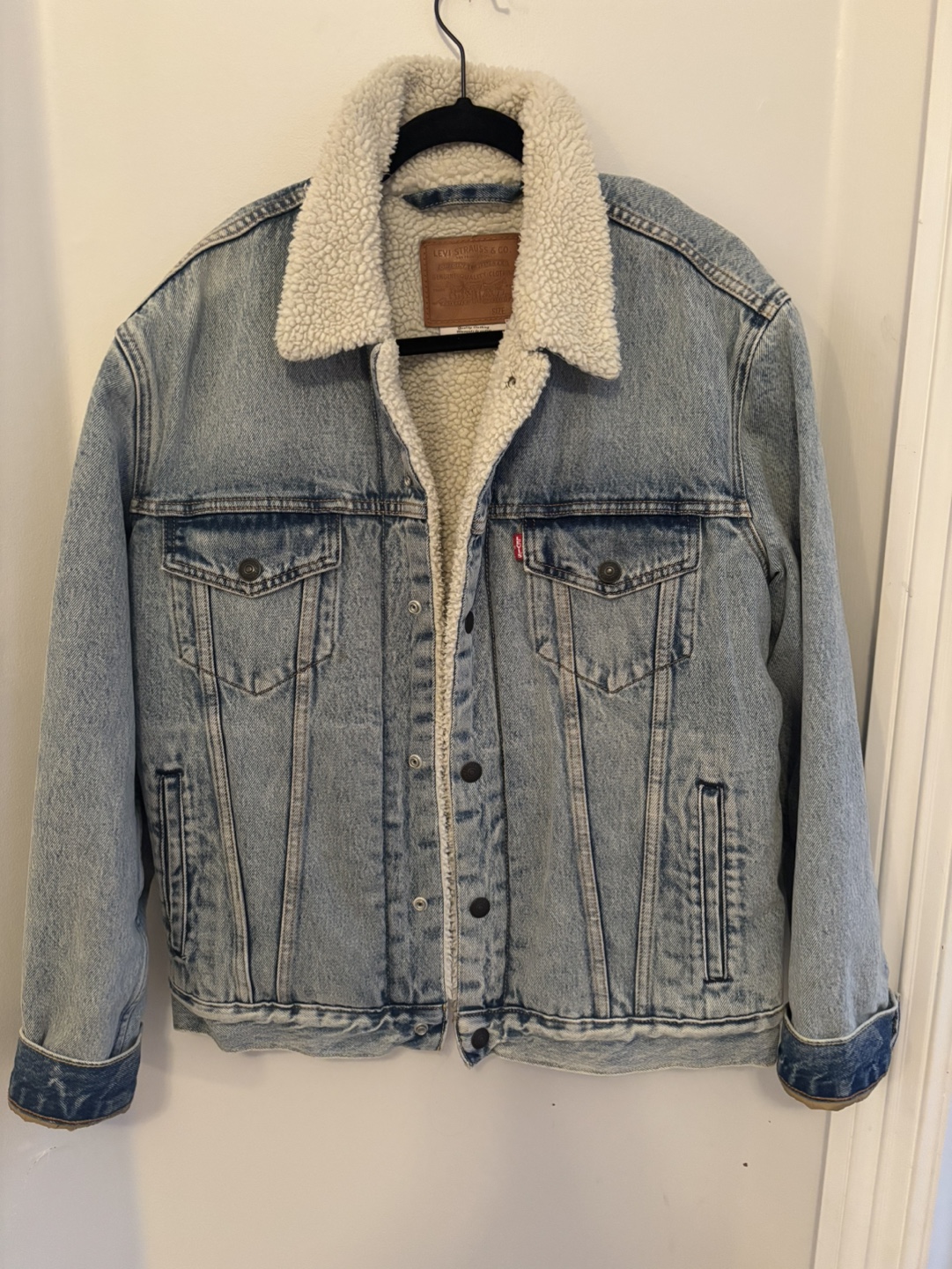 Levi's Sherpa Denim Jacket - Size M