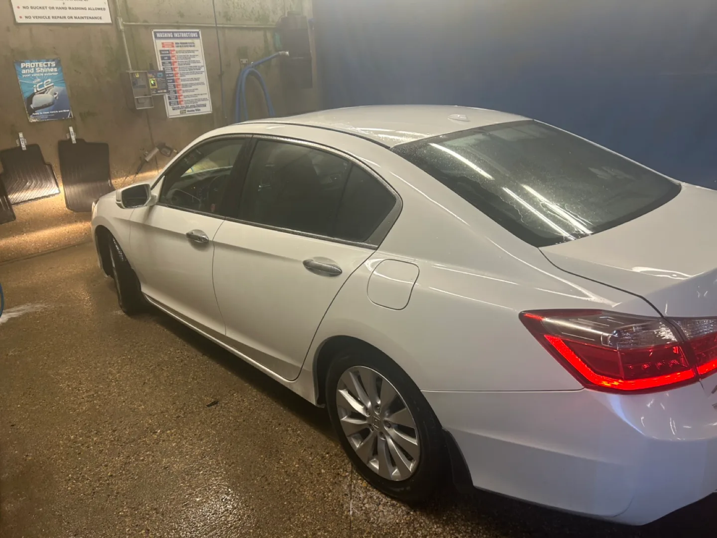 2013 Honda Accord image indicator(3)