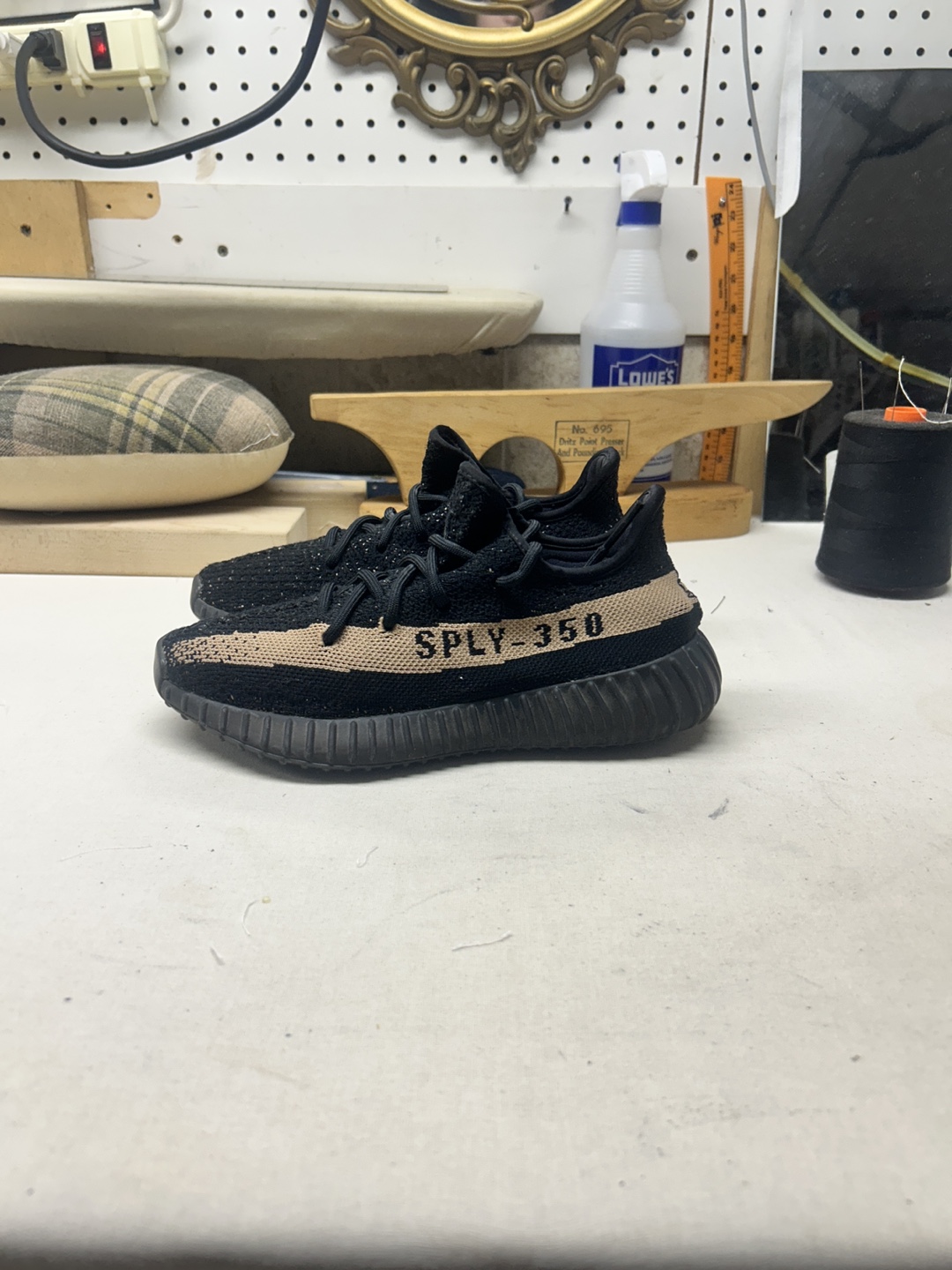 Adidas Yeezy Boost 350 V2 Core Black Copper Men's Size 4 - photo 2