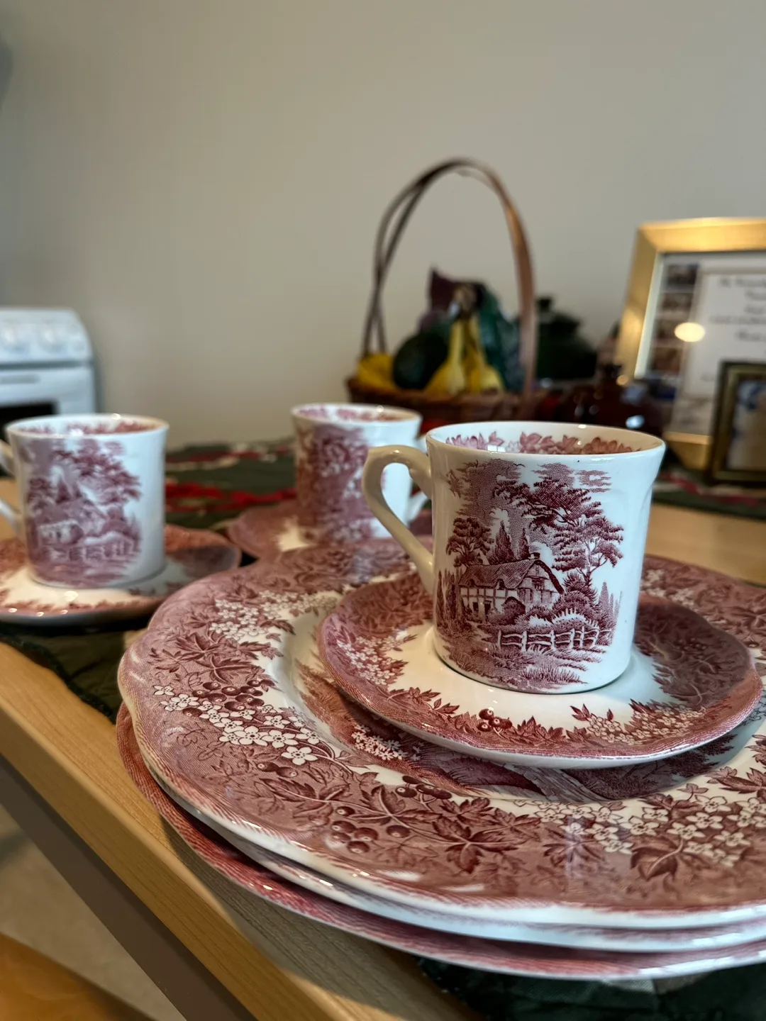 Vintage Churchill English Cottage Tea Set image indicator(3)