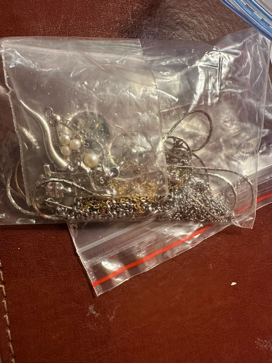 Job lot of vintage jewellery image indicator(2)