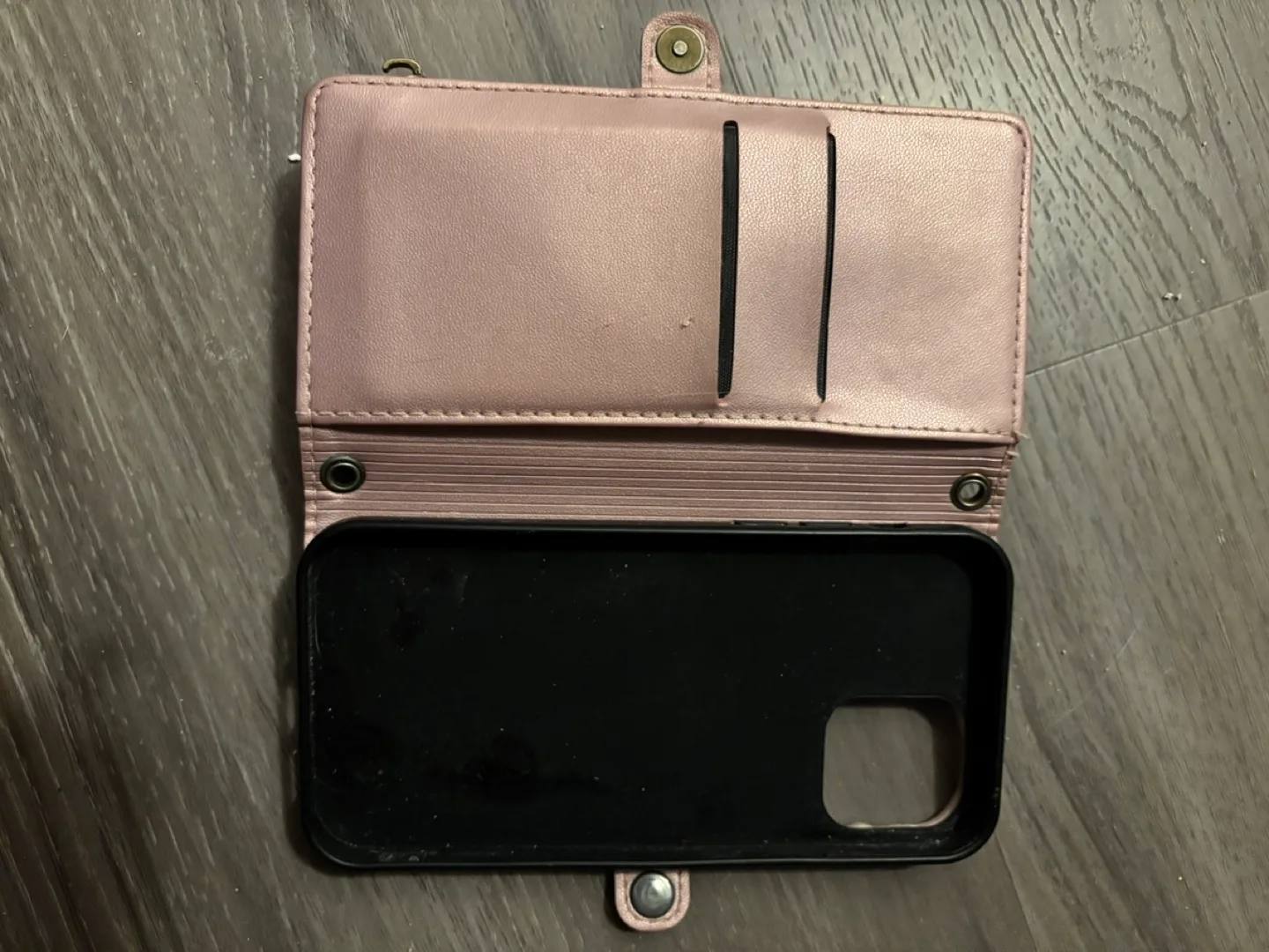 CaseMe mauve iPhone wallet case with strap image indicator(4)