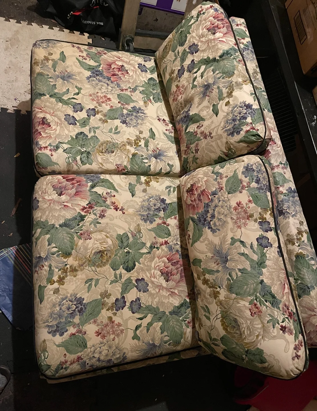 Floral patterned loveseat and sectional sofa set image indicator(2)