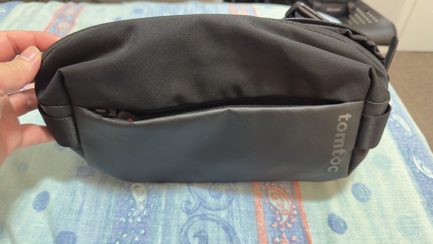 Tomtoc Sling Bag / Crossbody Bag - Black - photo 2