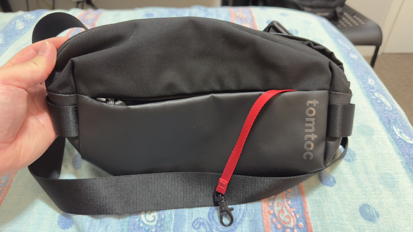 Tomtoc Sling Bag / Crossbody Bag - Black - photo 4