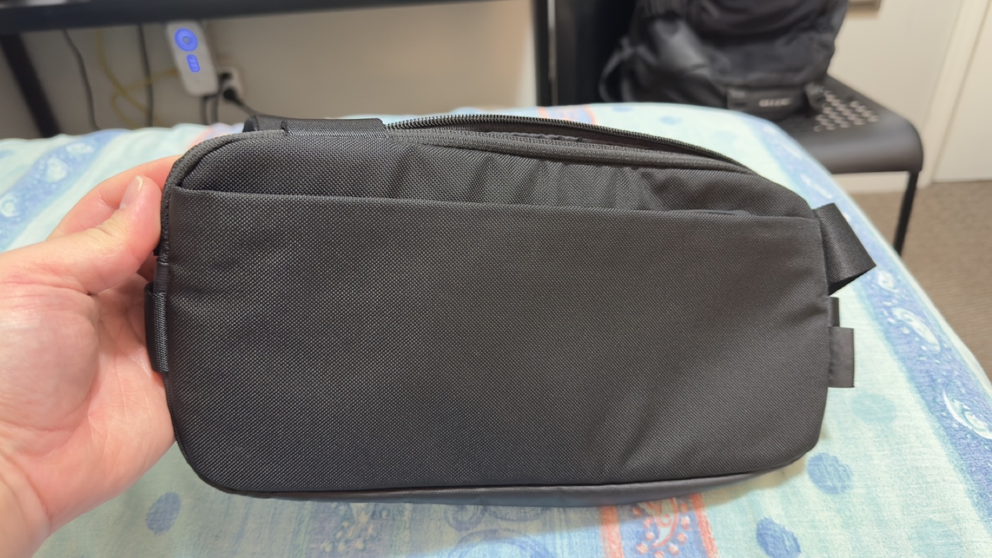 Tomtoc Sling Bag / Crossbody Bag - Black - photo 3
