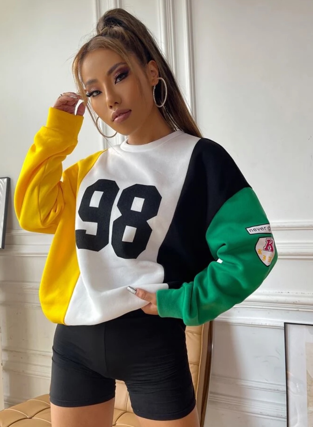 Colour-blocked Sweatshirt with Number 98