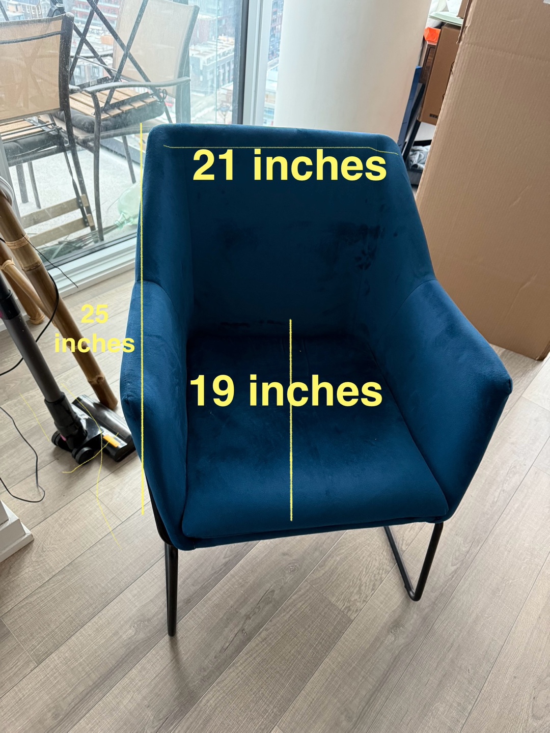 Modern Velvet Accent Chair - photo 2