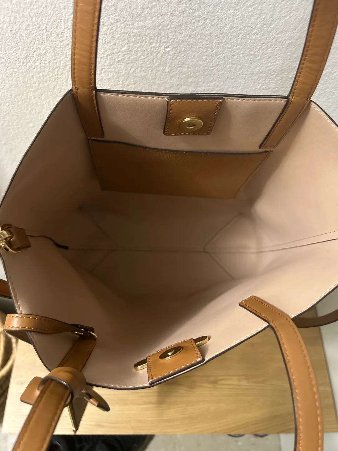 Michael Kors Brown Leather Tote Bag with Wristlet.  Authentic image indicator(3)