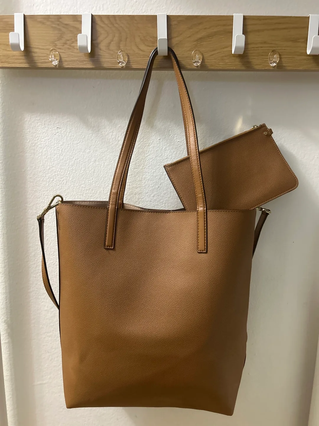 Michael Kors Brown Leather Tote Bag with Wristlet.  Authentic image indicator(2)