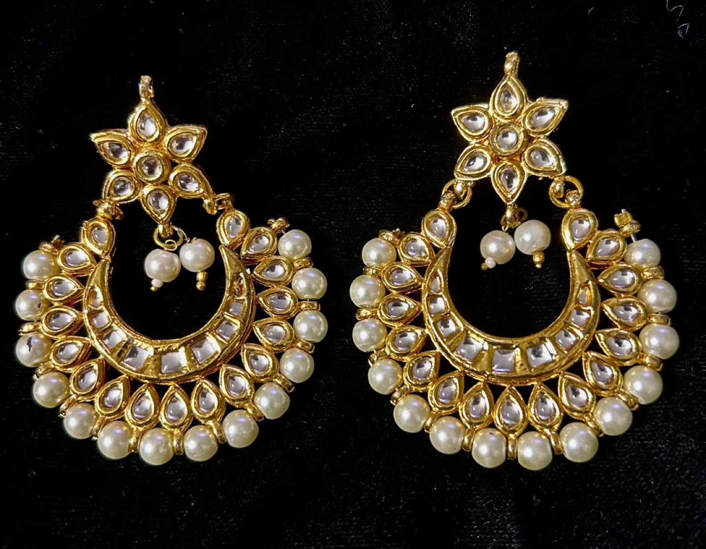 Gorgeous Gold Tone kundan Jhumkas