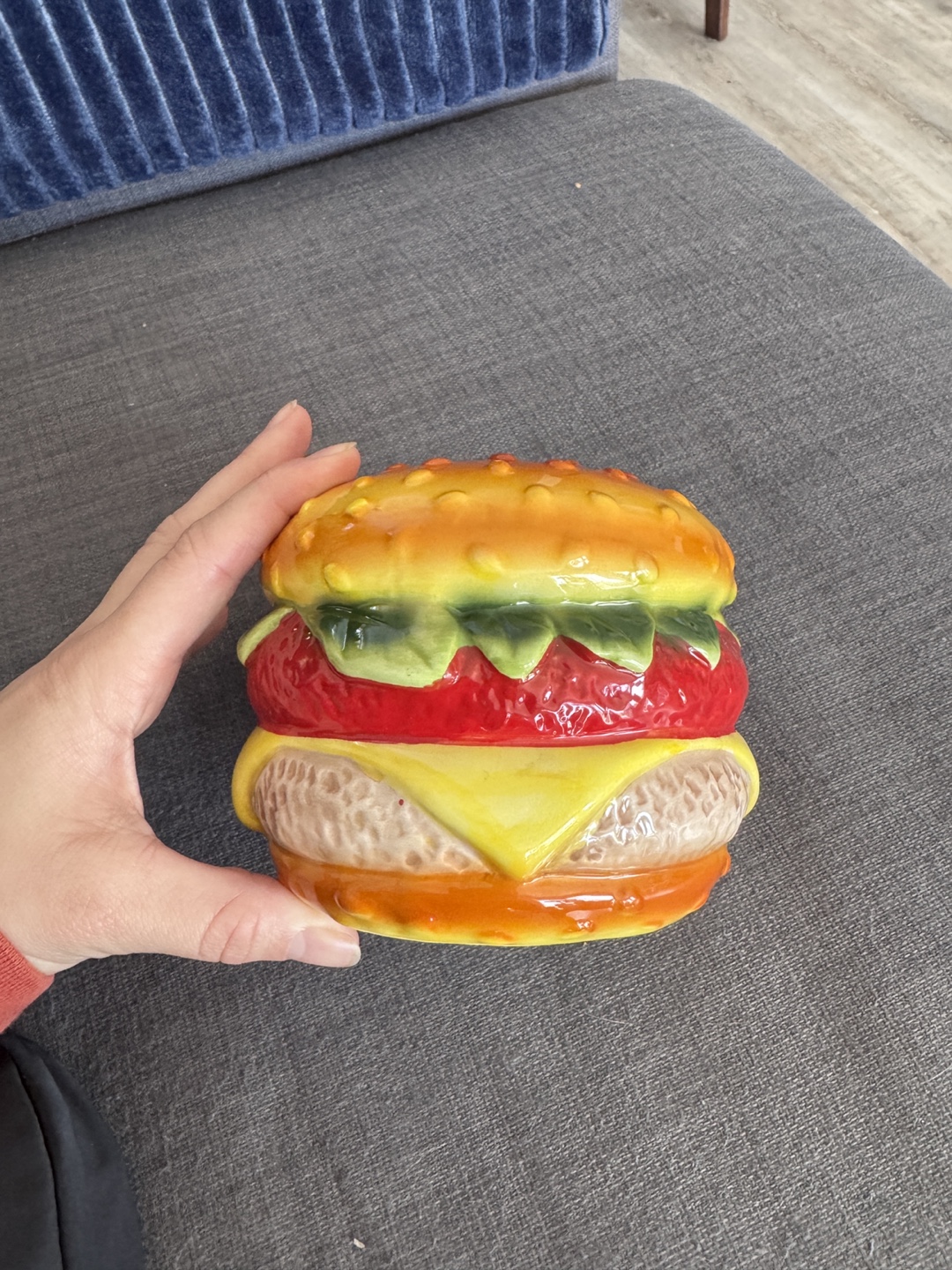 Ceramic Cheeseburger Piggy Bank - photo 2