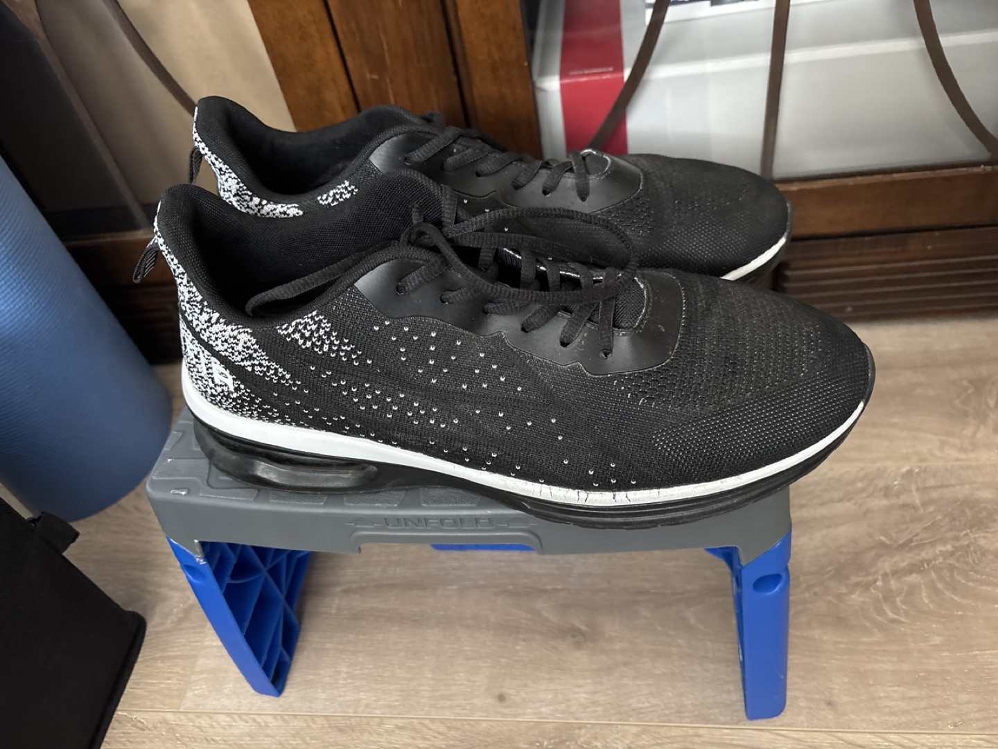 Running shoes