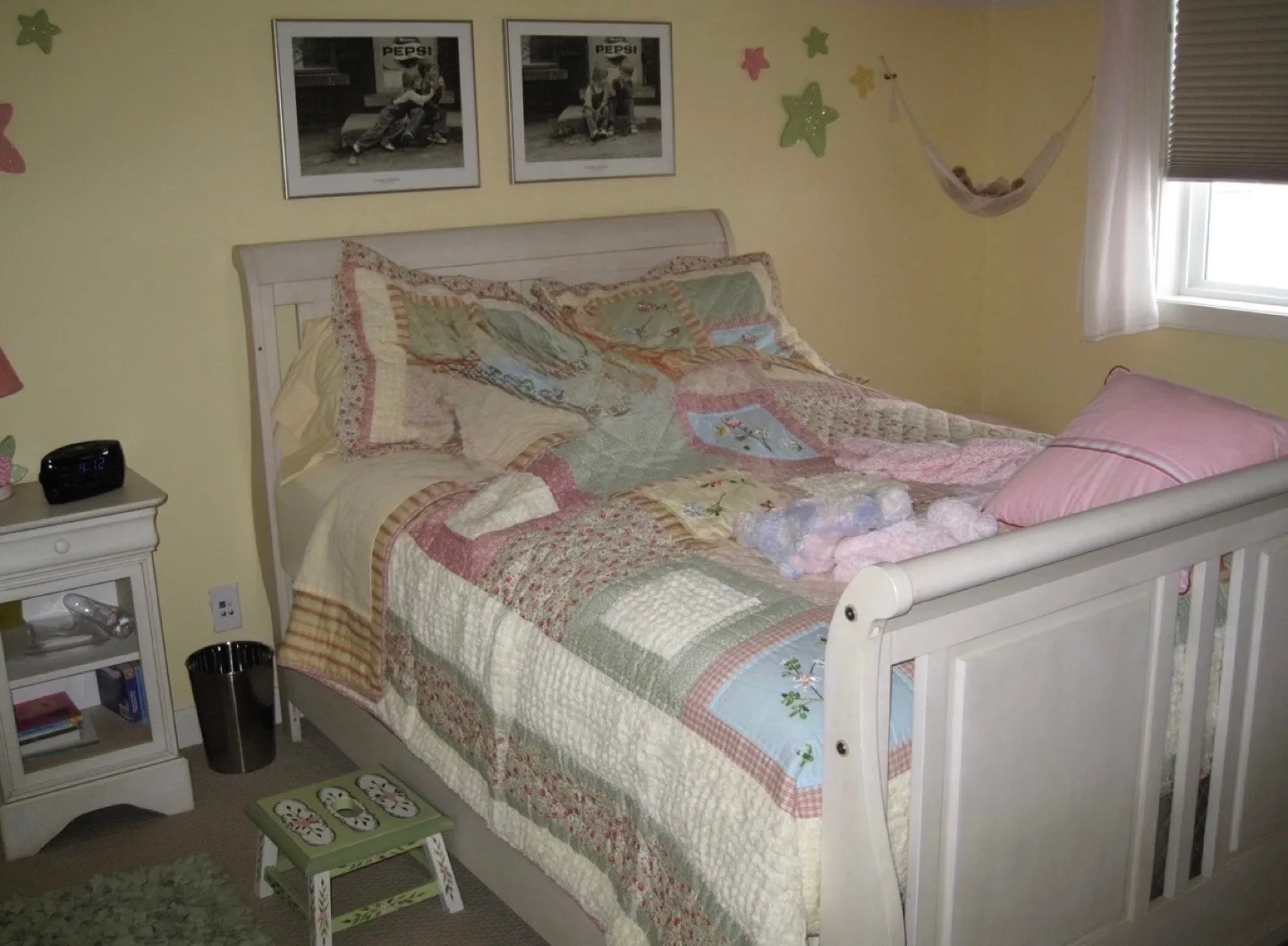 Child's bedroom furniture set - crib, sleigh bed, dresser, hutch image indicator(3)