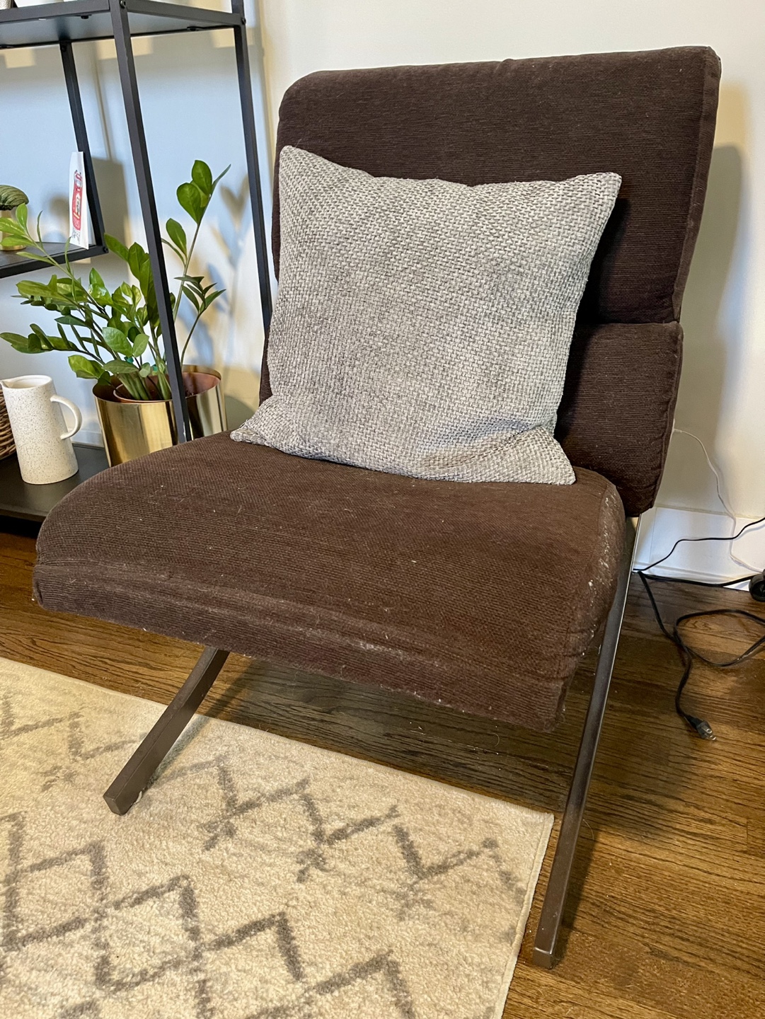 Modern Brown Accent Chair with Metal Legs - photo 2