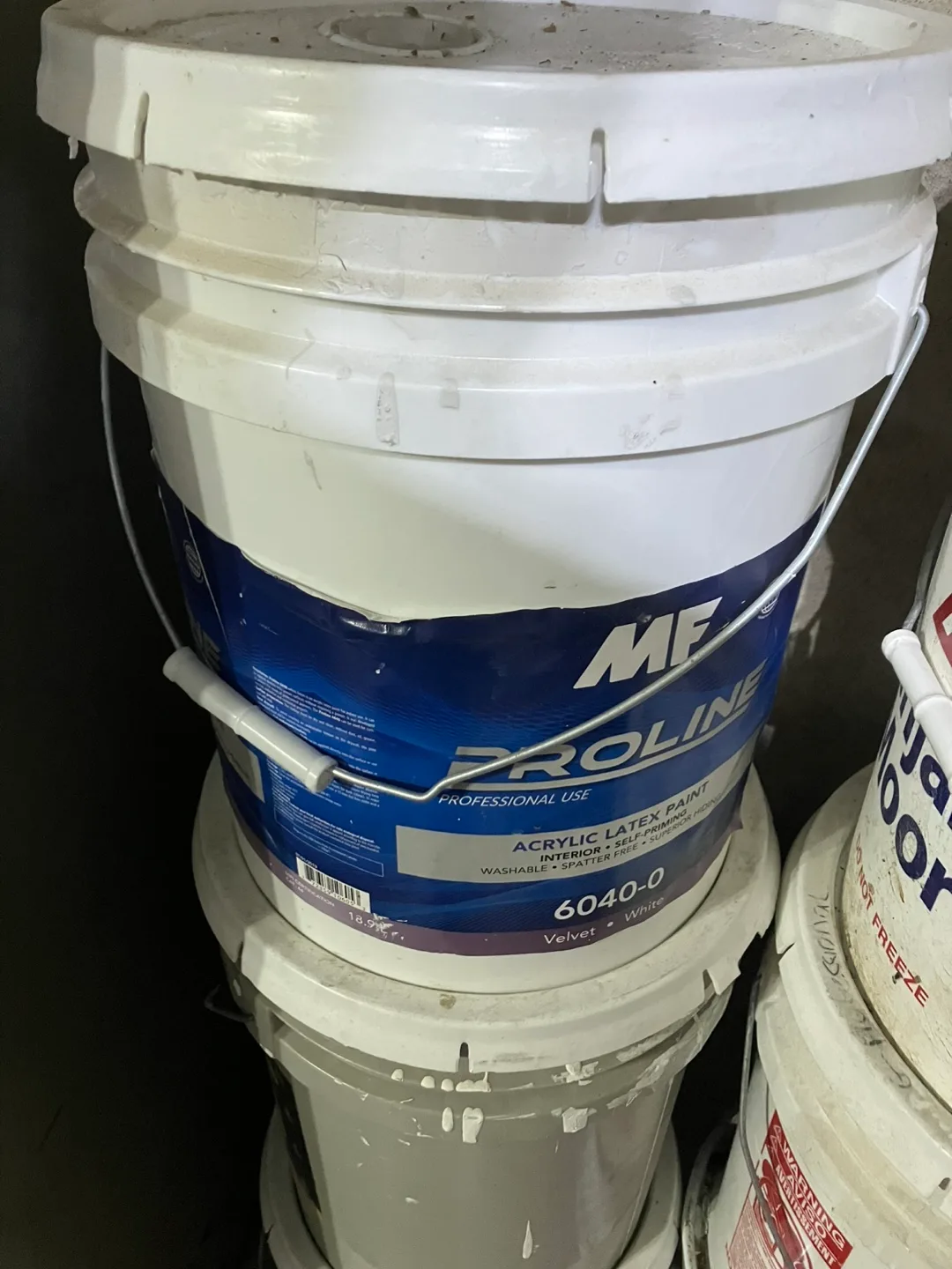 Assorted Paint Buckets - Benjamin Moore, PPG, MF Proline image indicator(2)