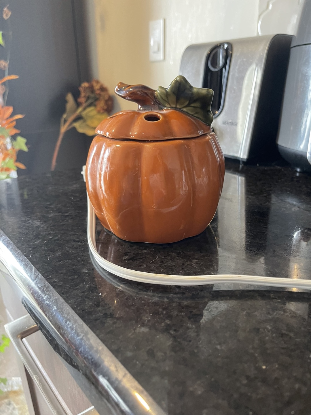 Adorable Ceramic Pumpkin Wax Warmer - photo 3