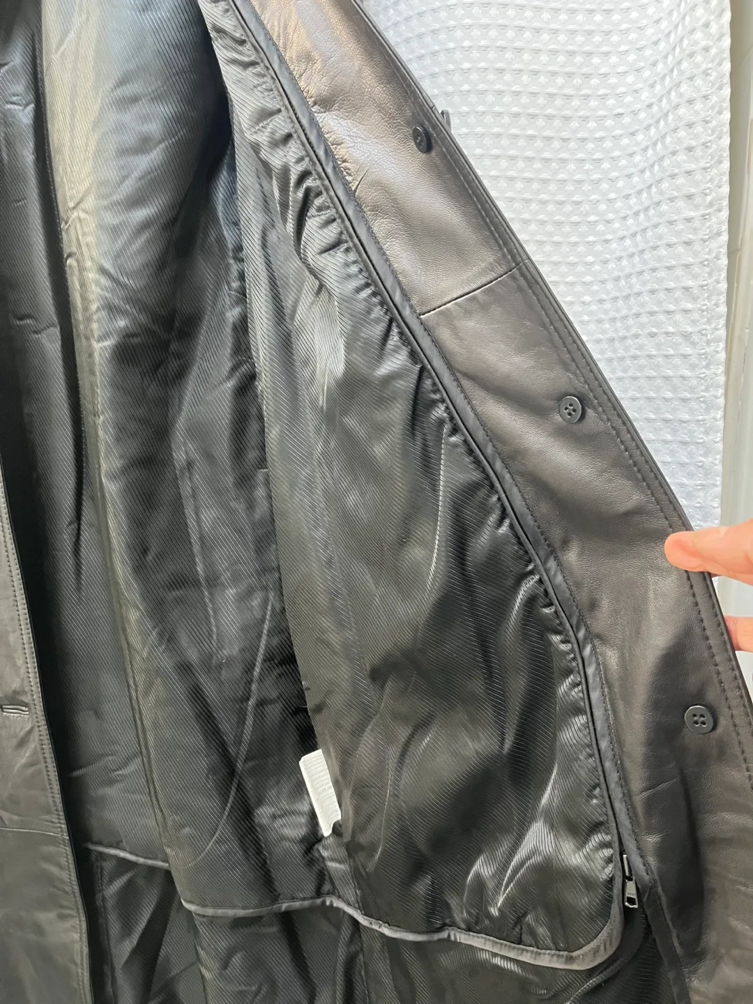 Danier Long Genuine Leather Trench Coat image indicator(4)