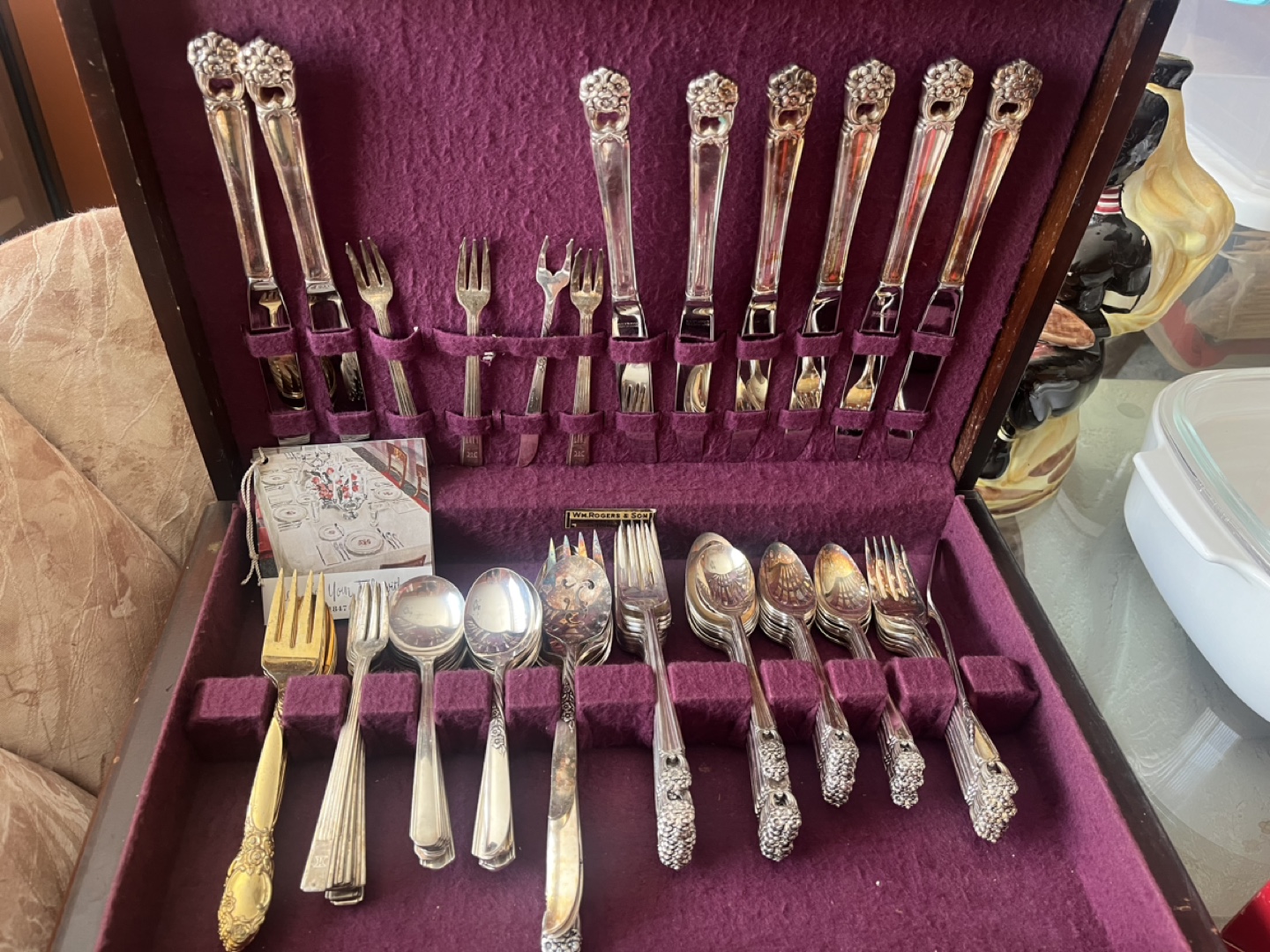 Vintage Wm. Rogers & Son Silverplate Flatware Set in Case