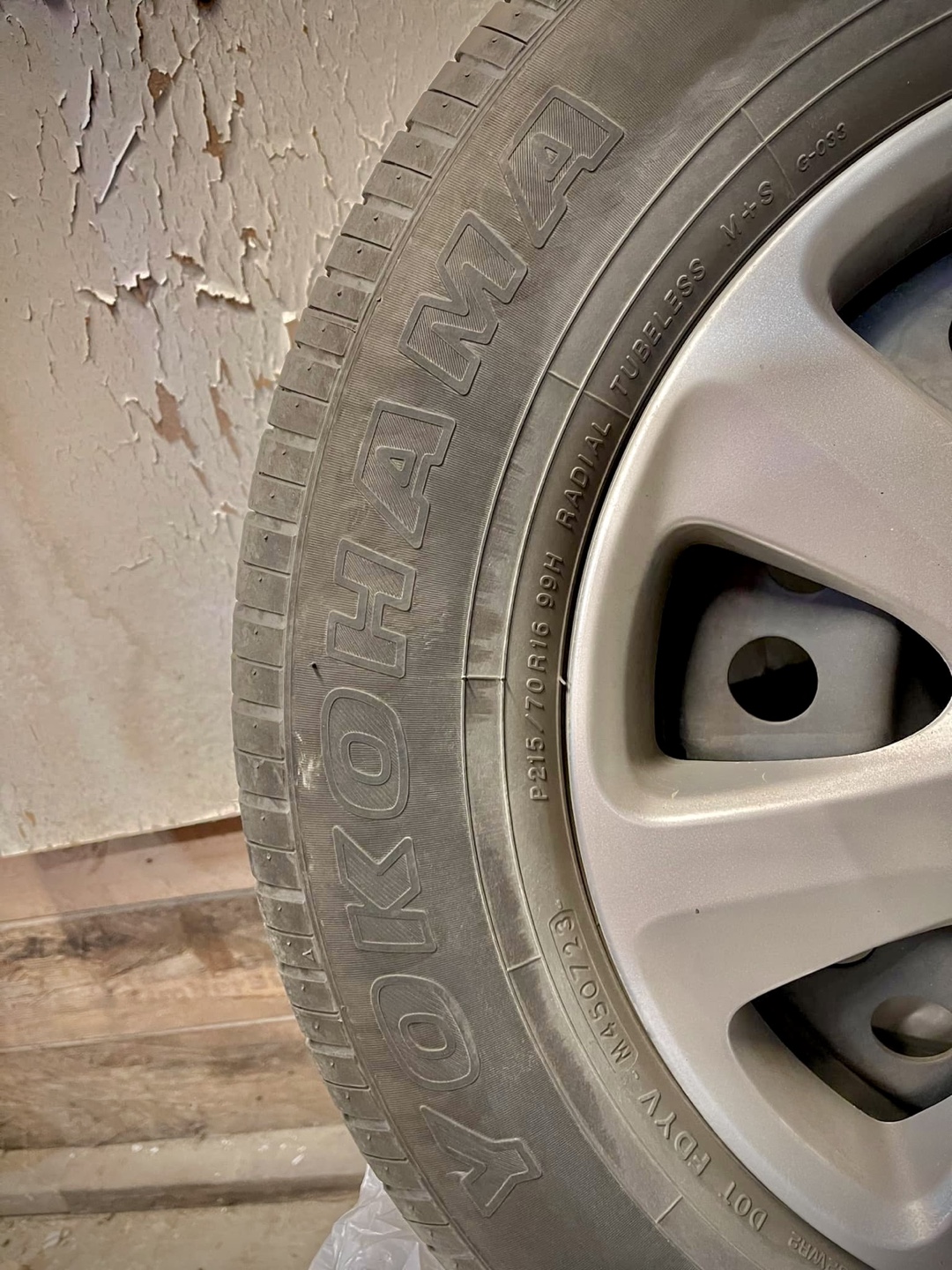 All Season Yokohama Tires with Rims - photo 2