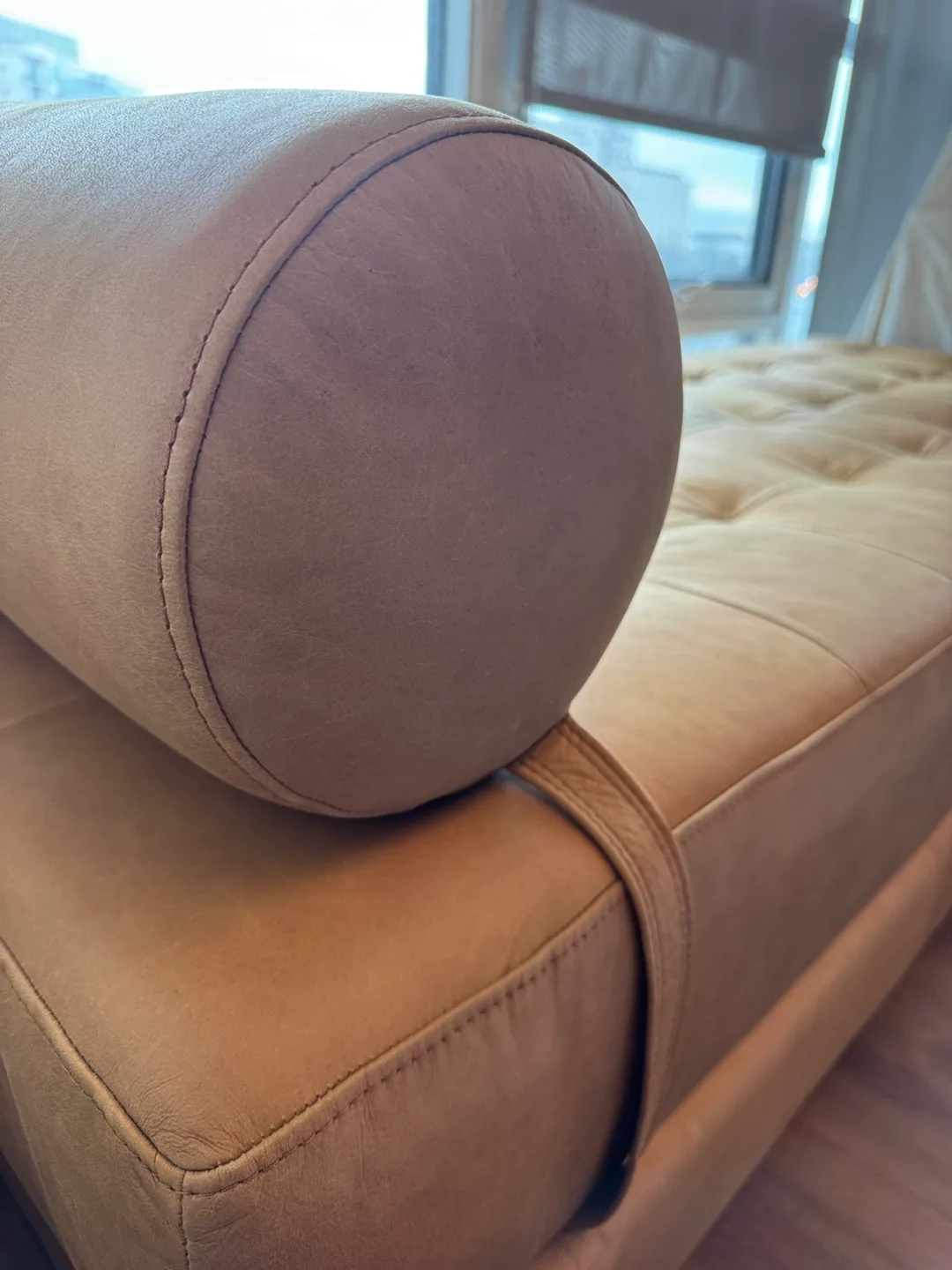 NEGOTIABLE SOFA Tufted LEATHER Chaise Lounge image indicator(5)