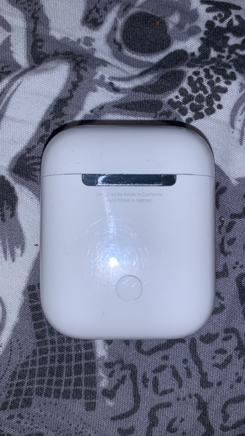Apple AirPods with Charging Case