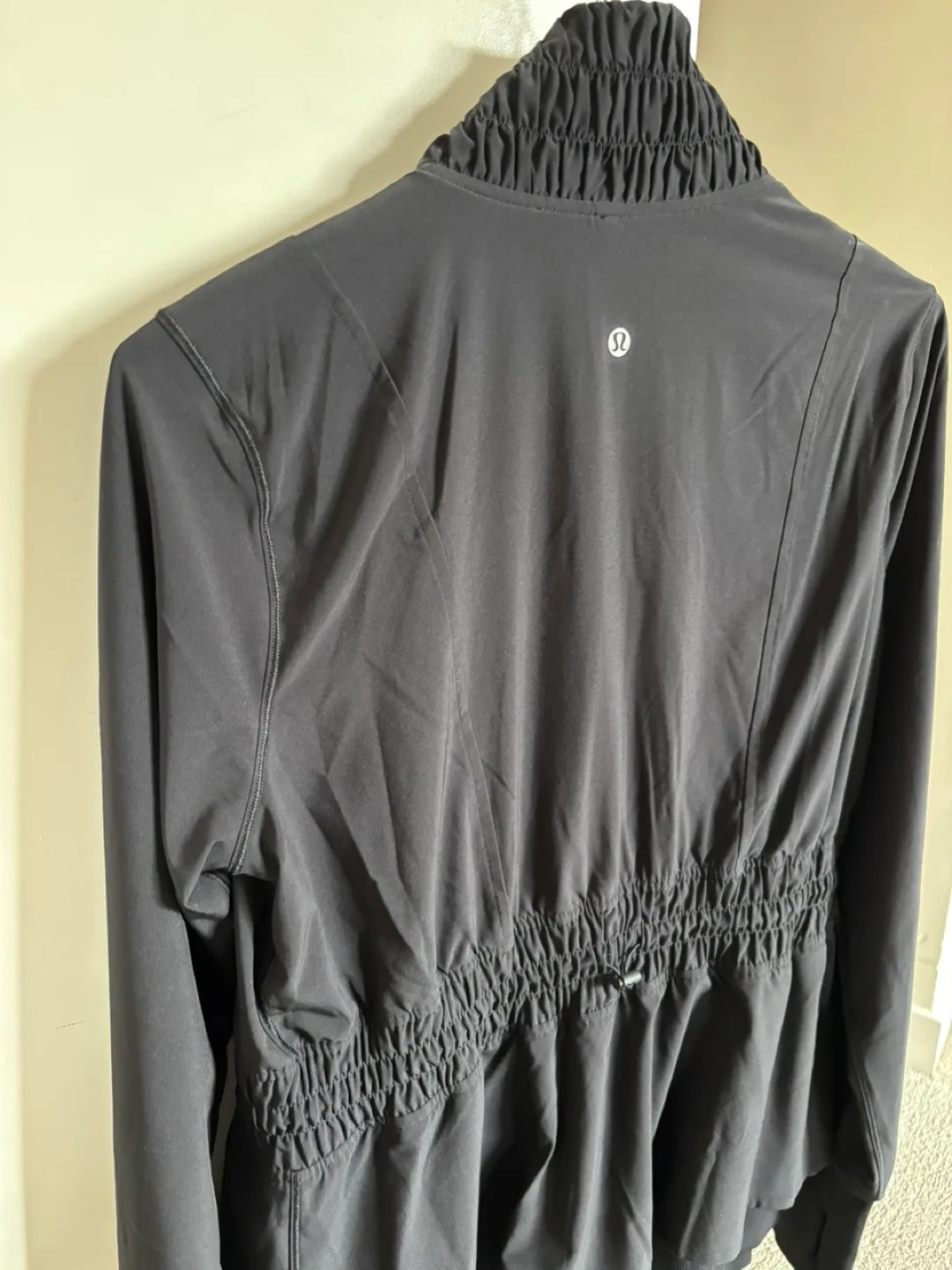 Brand new Lululemon Black Scuba Jacket size 10 image indicator(3)