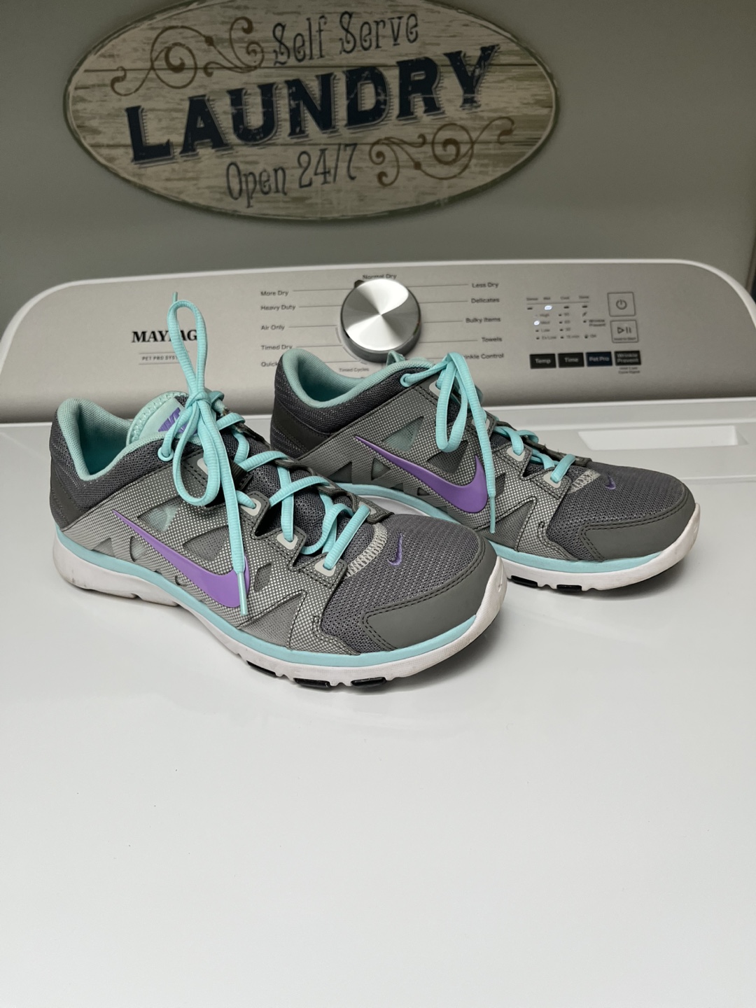 Women's Nike Size 8 Running Shoes