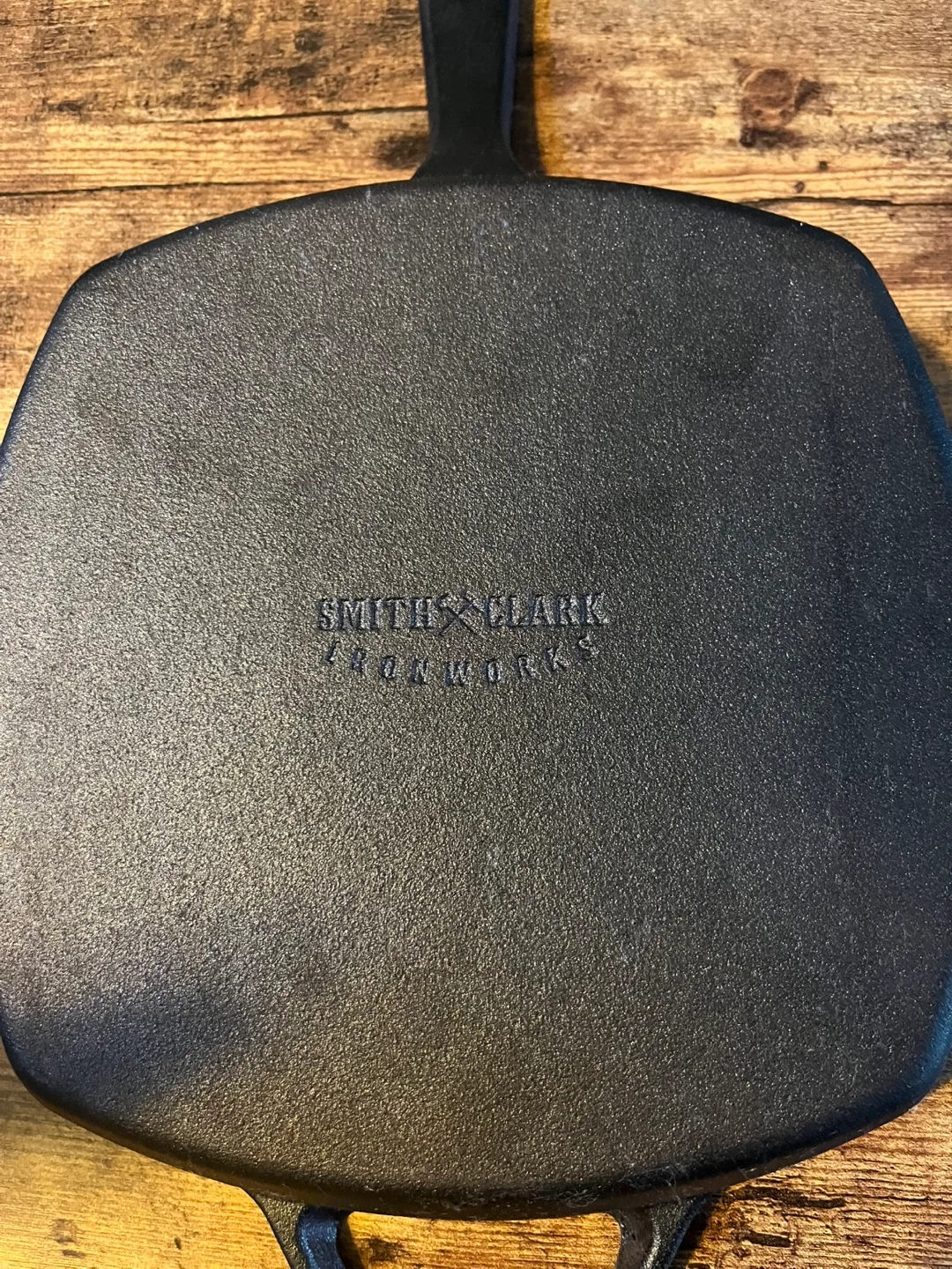 Smith & Clark Ironworks Cast Iron Grill Pan image indicator(2)