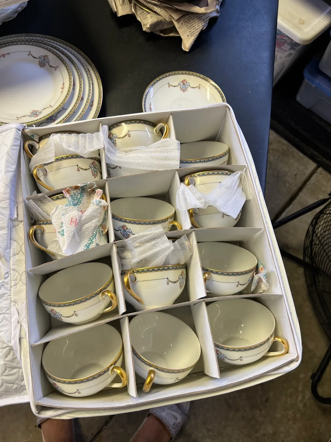 Vintage Field Dinnerware Set image indicator(6)