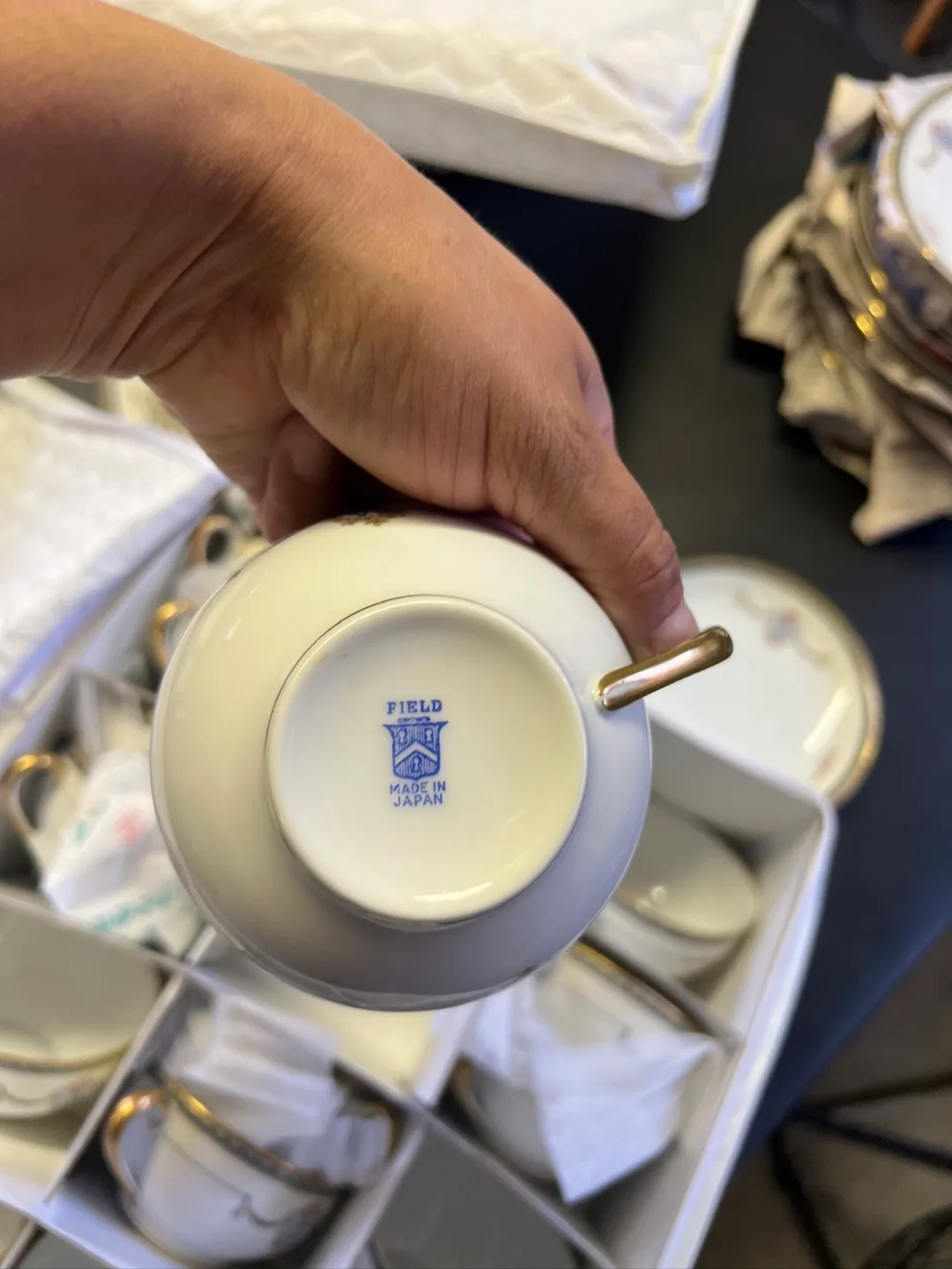 Vintage Field Dinnerware Set image indicator(7)