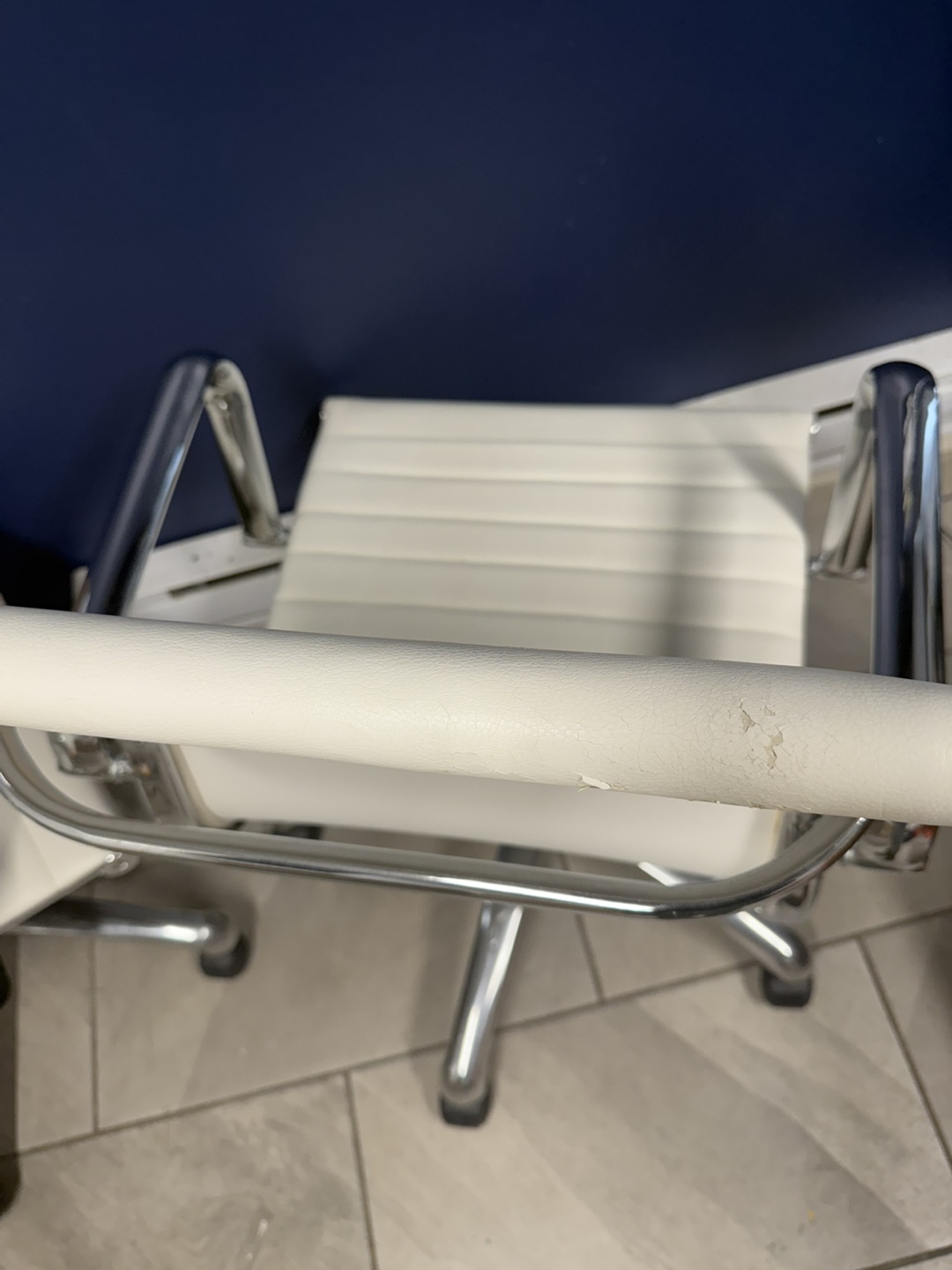 White Leather Office Chairs - photo 2