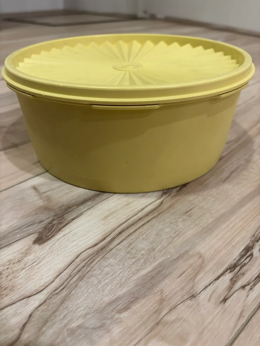 Vintage Harvest Gold Tupperware Round Storage Container For Sale image indicator(5)