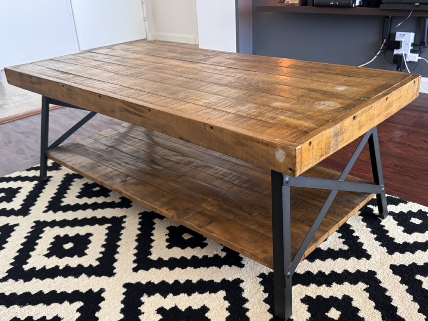 Rustic Farmhouse Coffee Table with Metal Legs - photo 2