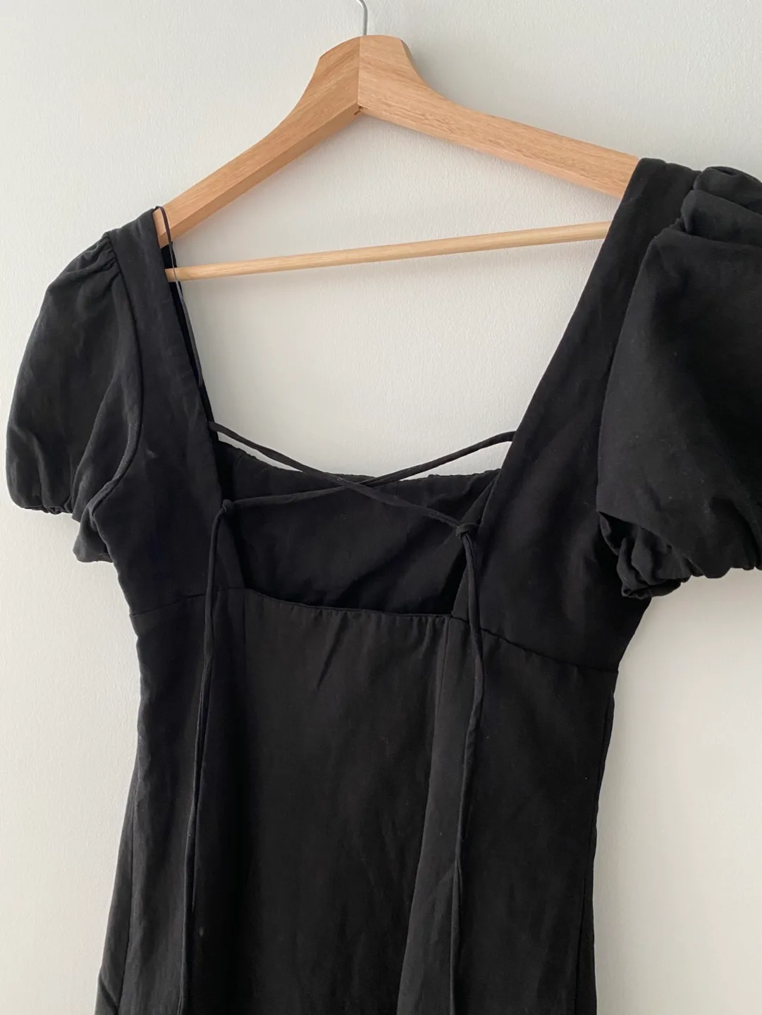 Zara Black Mini Puff Sleeve Dress (XS) image indicator(4)